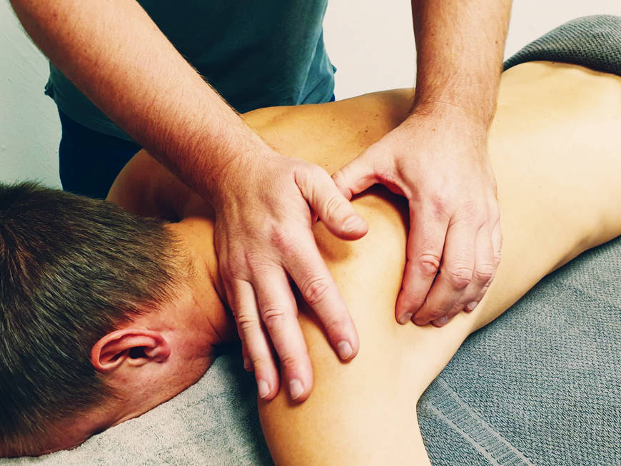 Healing Motion kommer till ditt fretag och utfr massage p jobbet