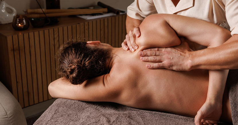 Klassisk och behandlande massage - vilken skillnad är det? - massör från Healing Motion svarar